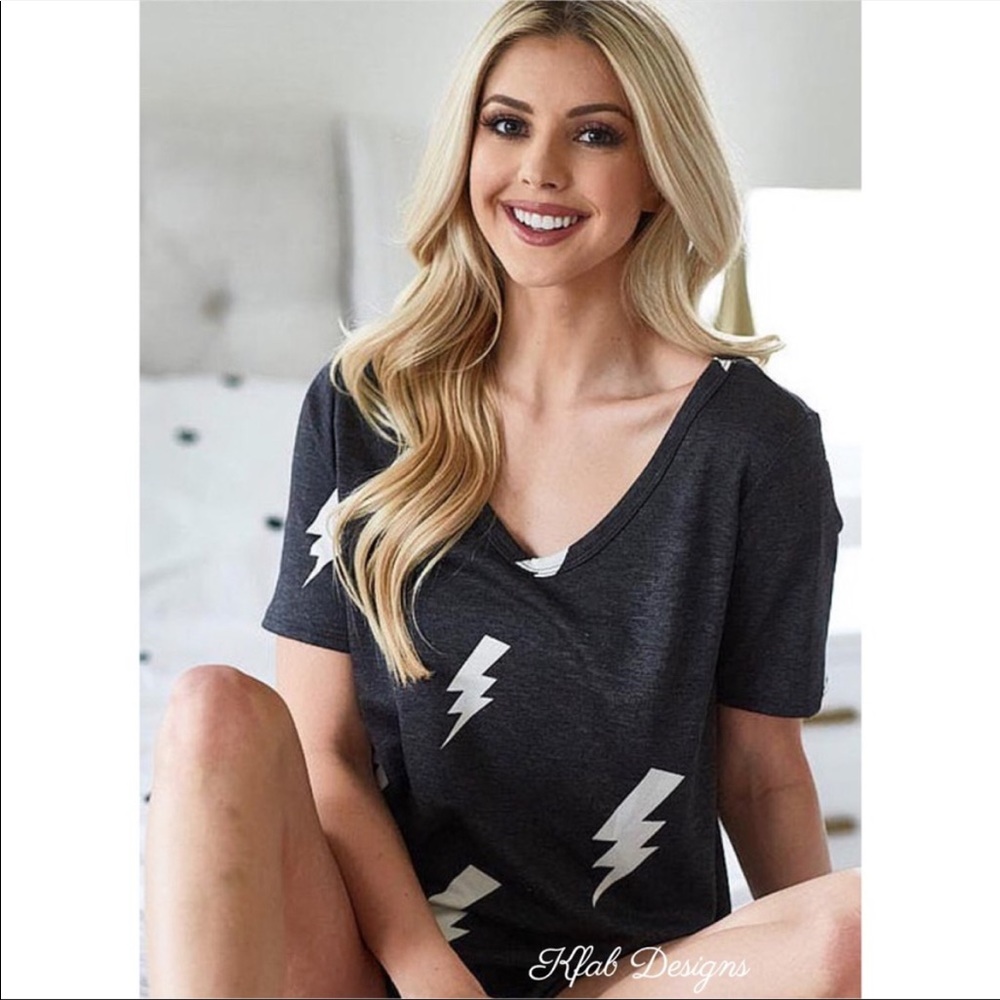⚡️LAST 1! Terry V Neck Charcoal Lightening Bolt Print Top! - Picture 6 of 11